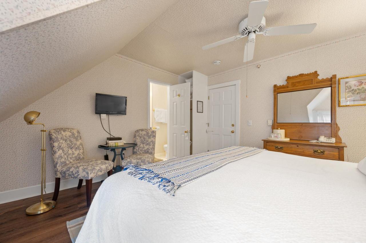 Brook Farm Inn Lenox Extérieur photo