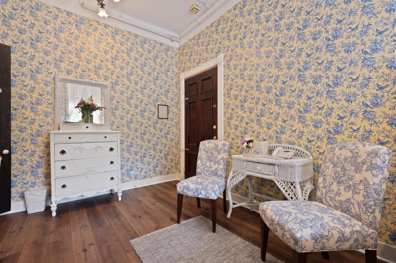 Brook Farm Inn Lenox Extérieur photo