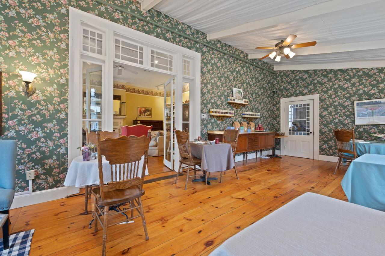 Brook Farm Inn Lenox Extérieur photo