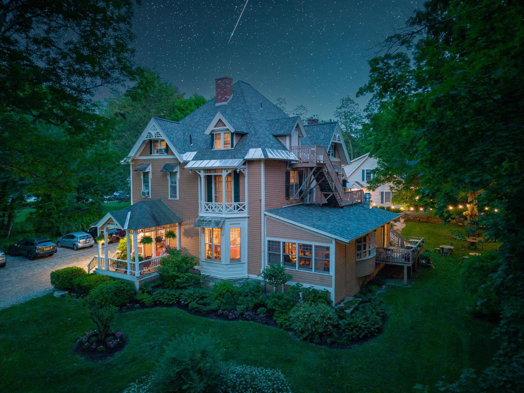 Brook Farm Inn Lenox Extérieur photo